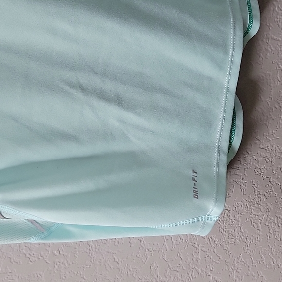 Nike Dri-Fit Light Blue Shortsleeve Teeshirt - Picture 3 of 8